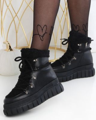 Halloween 🎃🧟‍♀️🧟‍♂️🦇 Jak ho oslavíš? 🥳🤩 www.sboty.cz Kód: 8306-1.B · · · · · #Sboty #SbotyCz #DnesNosim #DnesNosime...