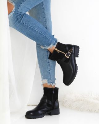 Černá a zlatá – dokonalá dvojka ✨ Nízké kozačky, které přidají každému outfitu špetku luxusu ✨ www.sboty.cz Kód: BL059B ·...