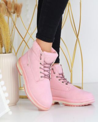 Objev tyto růžové farmářky a udělej zimu trochu pestřejší 🤩😍 www.sboty.cz 💗💗 Kód: JB007-20PI · · · · · #SbotyCz #Sboty...