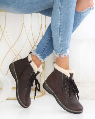 👢 Každodenní pohodlí Hnědé zimní boty, které ladí k džínům i kabátu. Praktické, hřejivé a krásné! ✨🤎 www.sboty.cz Kód:...