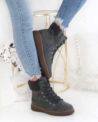 ❄️ Připravená na zimu ❄️ Zateplené tenisky, které spojují teplo, komfort a trendy vzhled. Ideální na každý den....