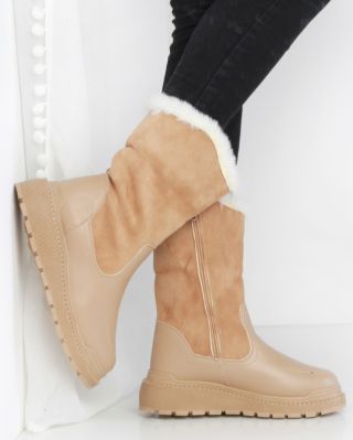 Do zimy s šarmem! 👢 Naše béžové nízké kozačky jsou teď na www.sboty.cz! Elegantní a pohodlné - ideální kombinace pro...