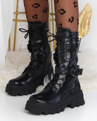 První emoce po rozbalení dárků už opadly ❓❓Co jsi letos našla pod vánočním stromečkem?🎄🎄 A kdo z vás dostal vysněné...